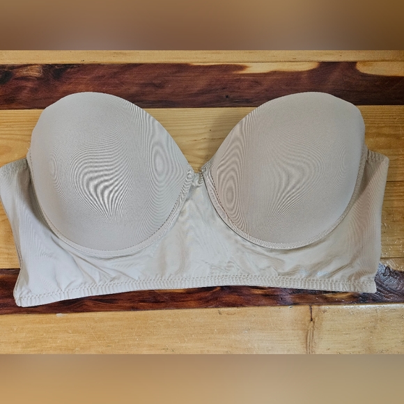 Daisy Fuentes Strapless Bra Size 40D - Picture 1 of 6